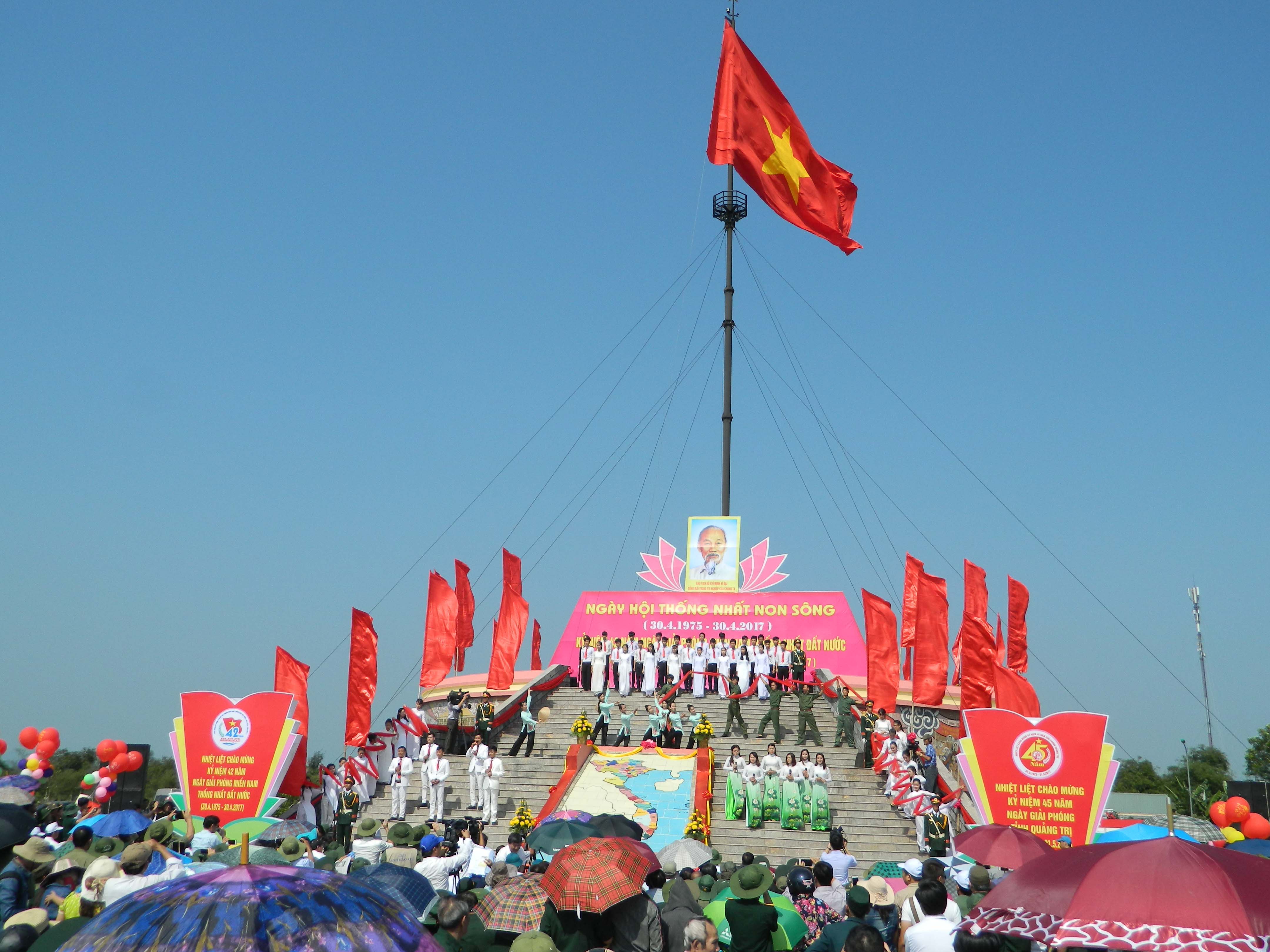 Long trọng kỷ niệm ngày thống nhất đất nước