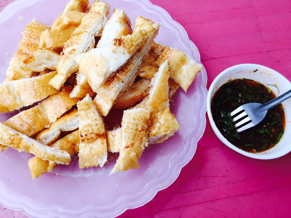 Chỉ là bánh mì thôi nhưng ăn ở Lạng Sơn khác đấy! - Ảnh 1.