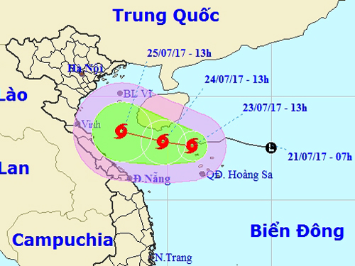 Áp thấp mạnh lên thành bão số 4, mưa to đe dọa miền Trung - Ảnh 1.