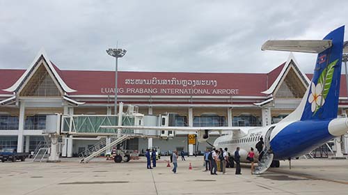 Chiến lược “chia lửa” sân bay