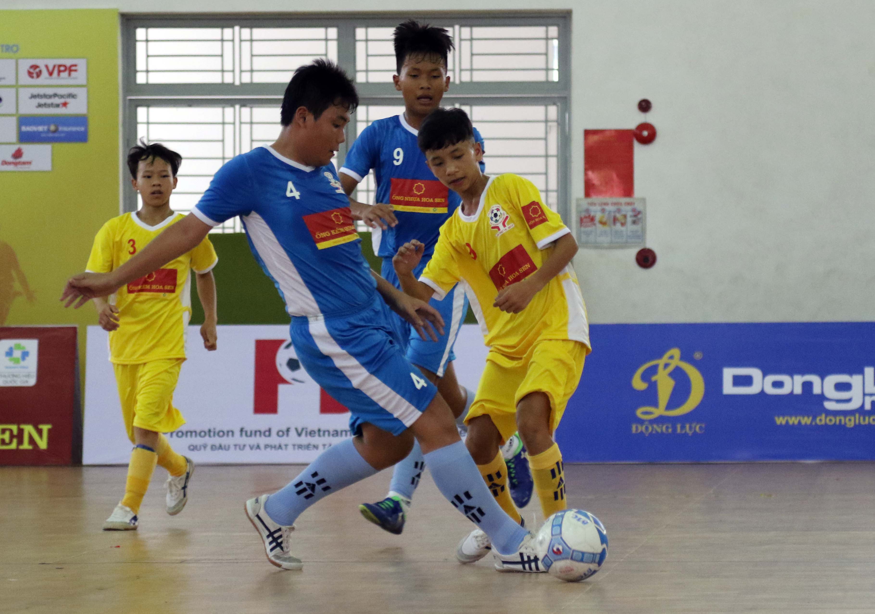 TP HCM thắng trận ngày ra quân