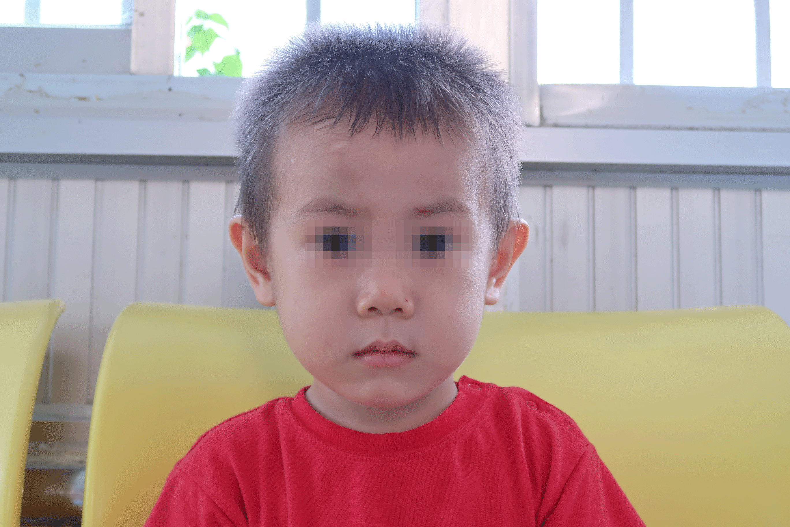 Xuất hiện người nhận là mẹ bé trai bị bỏ rơi trước BV Từ Dũ - Ảnh 1.