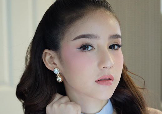 Cận cảnh nhan sắc "thiên thần" chuyển giới của Thái