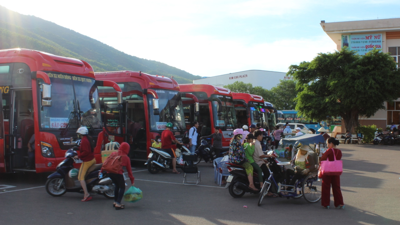 Nữ hành khách đột tử trong nhà vệ sinh