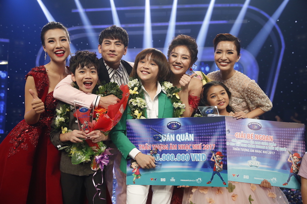 Thiên Khôi đăng quang "Thần tượng âm nhạc nhí" 2017