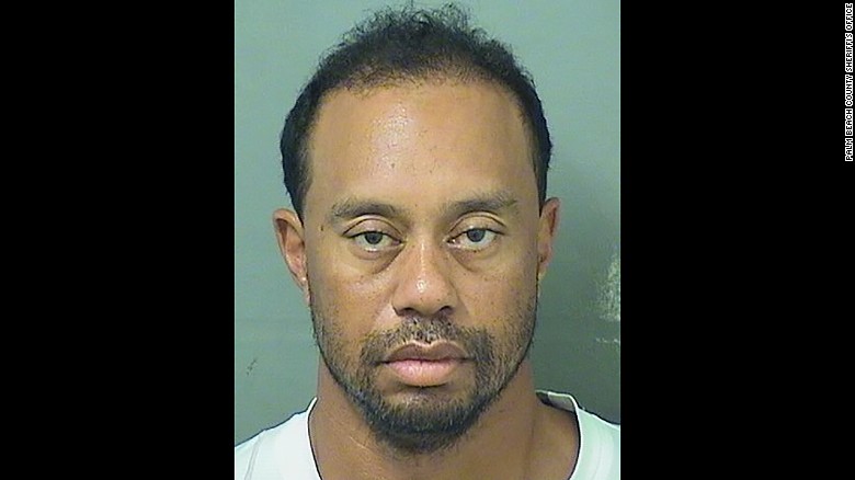 Tiger Wood bị tống giam