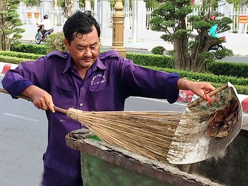 Tố cáo tham nhũng, 3 người được tặng bằng khen - Ảnh 1.