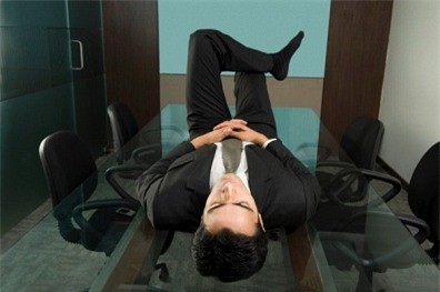 Những chiếc bóng vật vờ