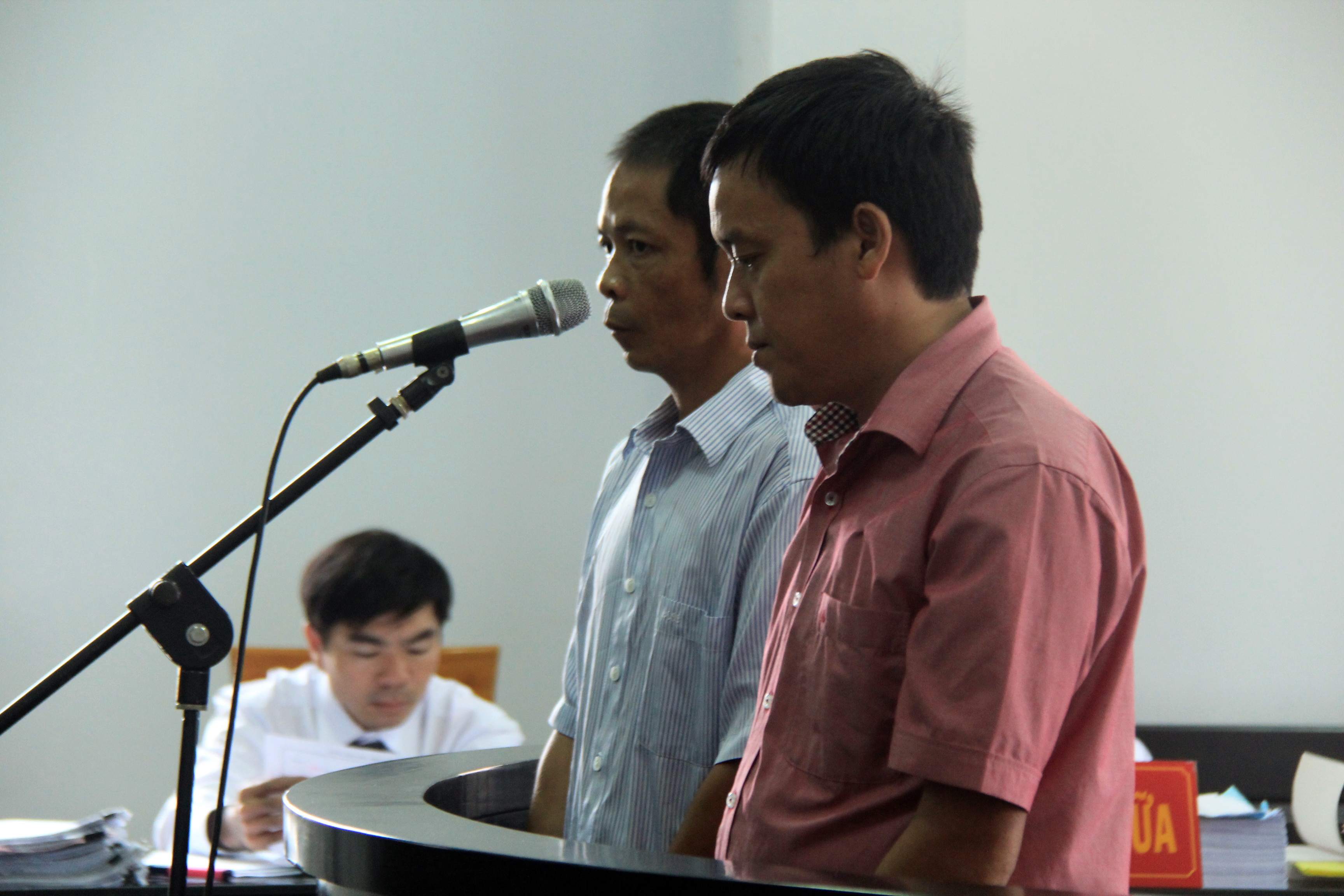 Bất ngờ trả hồ sơ vụ ph&oacute; ch&aacute;nh thanh tra giao th&ocirc;ng nhận hối lộ - Ảnh 1.