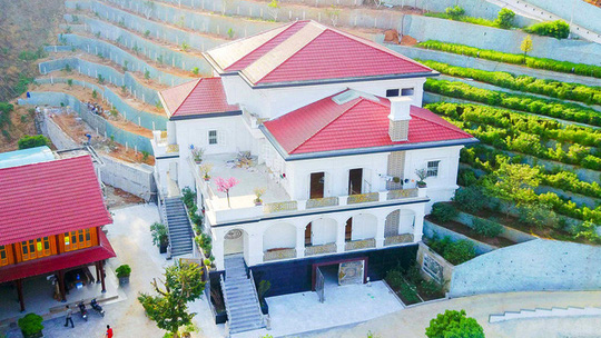 Tài sản của giám đốc sở sao bí mật quá vậy?