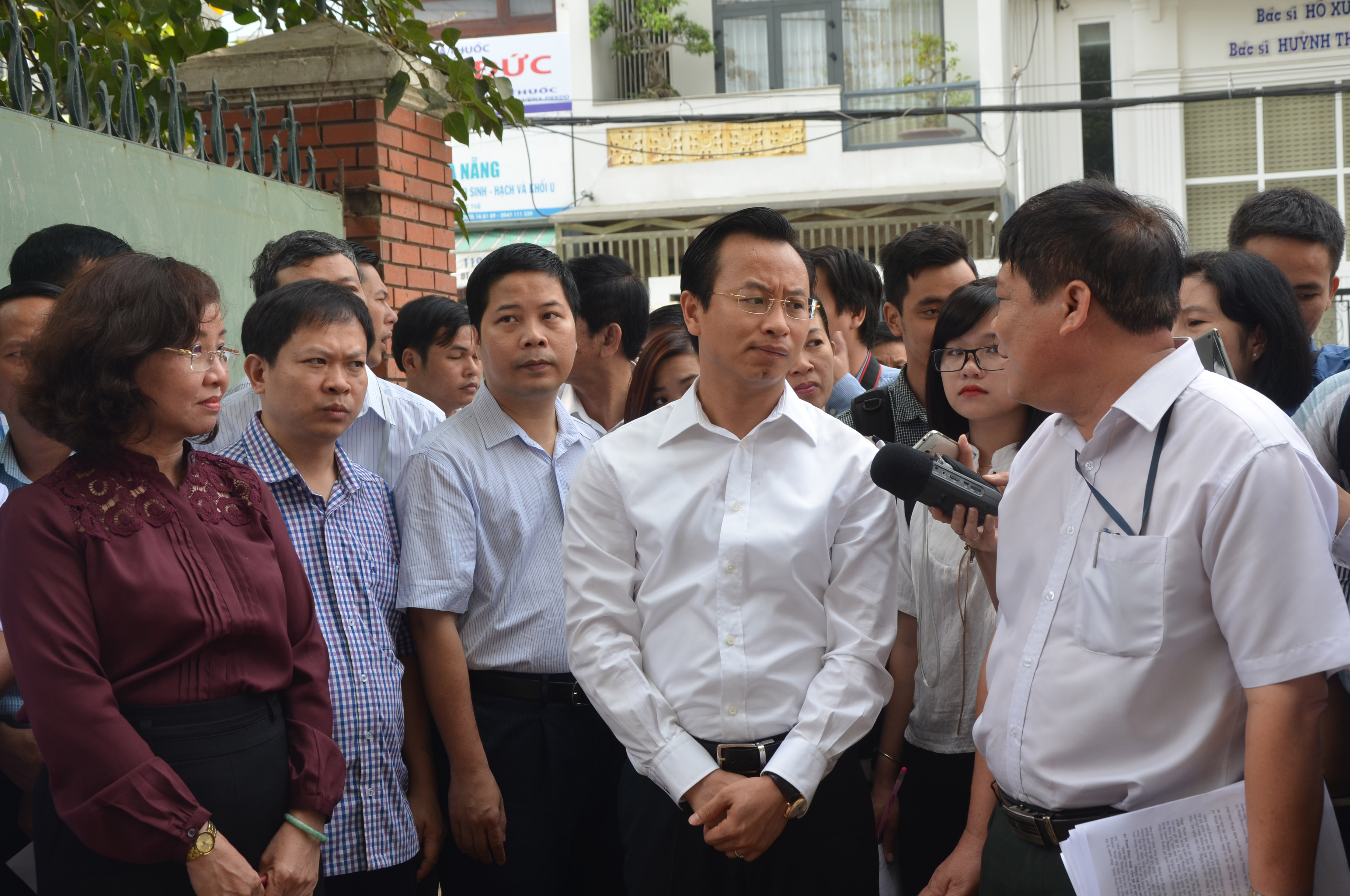 Dân viết tâm thư lên Facebook, Bí thư Đà Nẵng đi thực tế