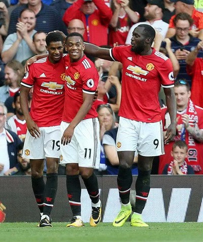 Man United lục đục, cầu thủ công khai bật Mourinho - Ảnh 2.