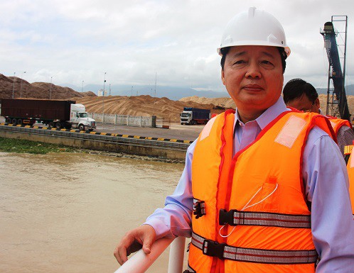 Bộ trưởng TN-MT lên tiếng về vụ nhận chìm bùn thải xuống biển Quy Nhơn