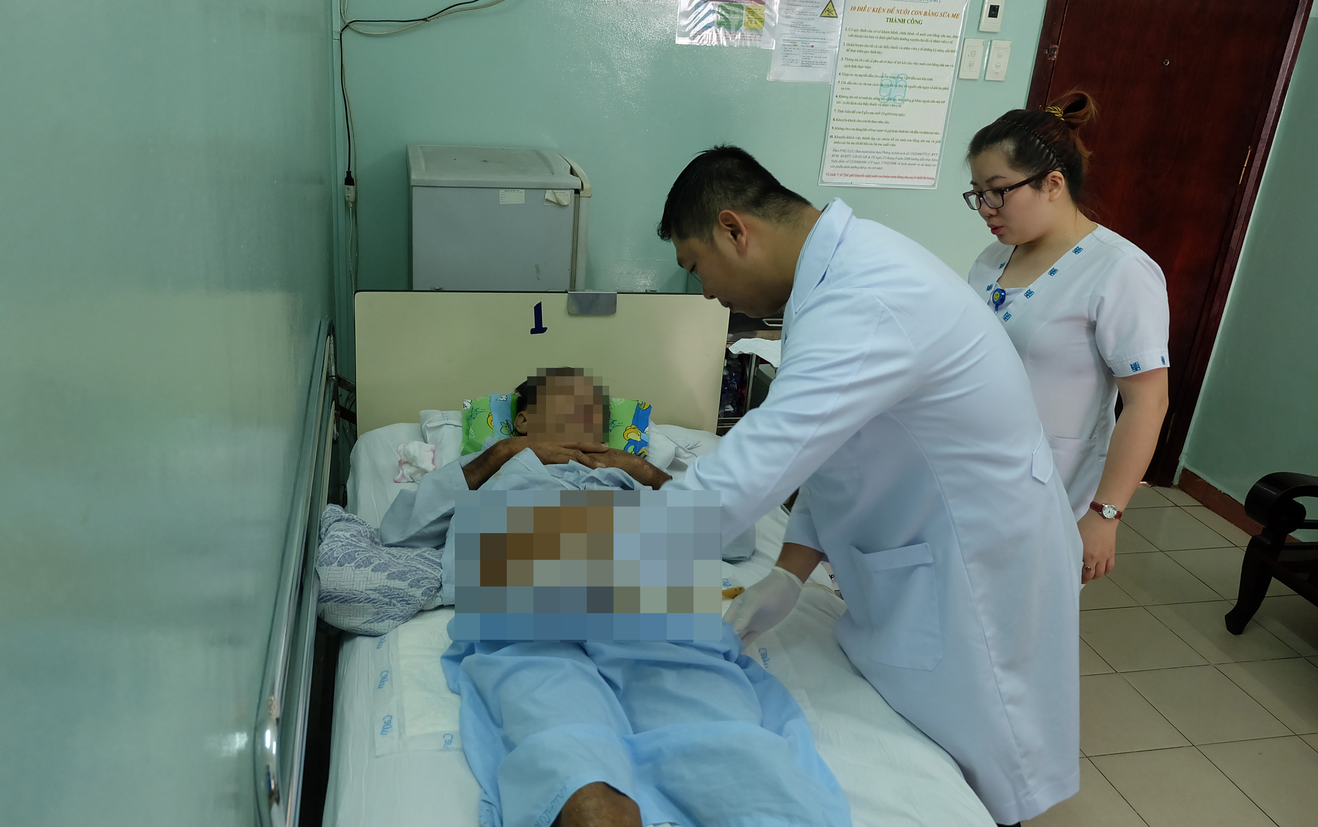 Mắc bệnh hiếm gặp, hoại tử cả "vùng kín"