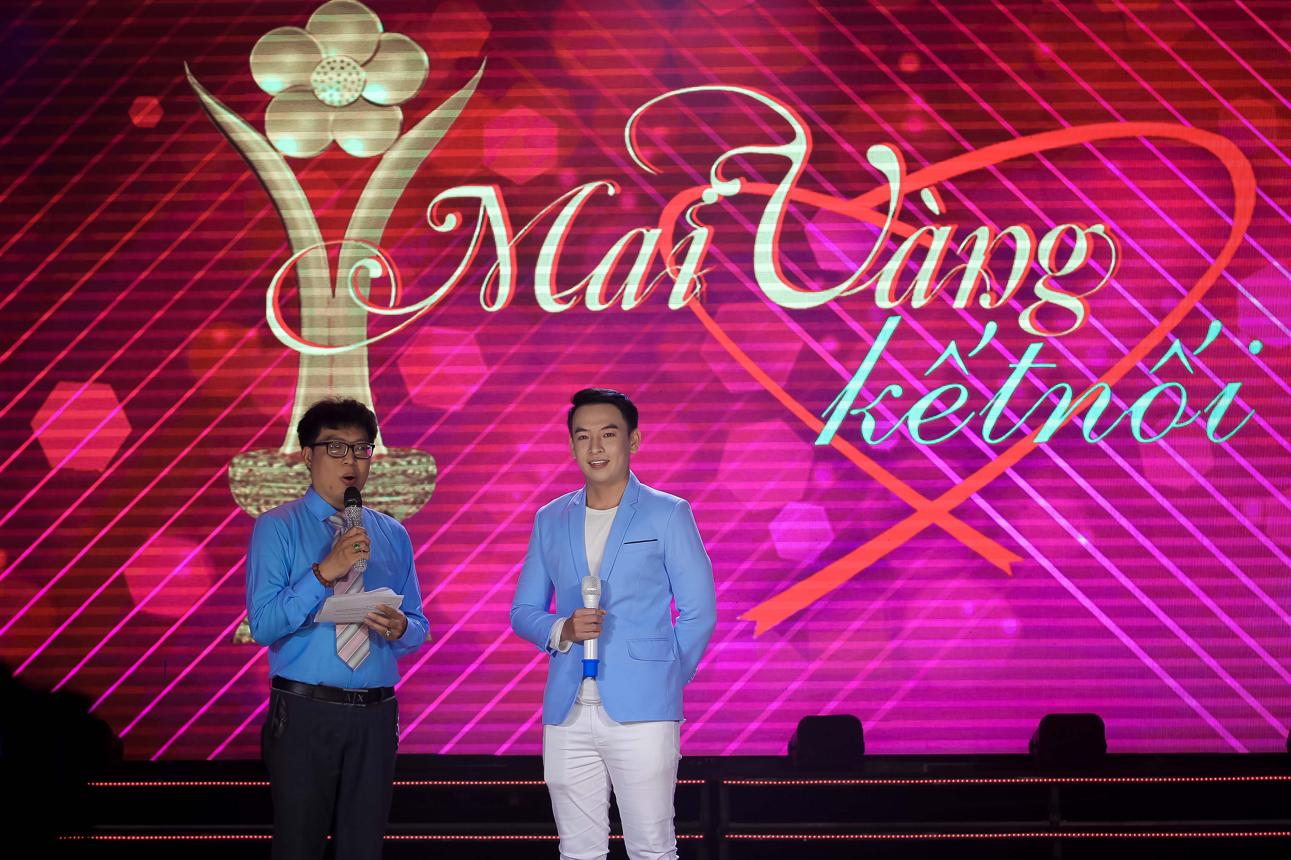 Thanh Ngọc truyền cảm x&uacute;c đ&ecirc;m 8 Mai V&agrave;ng kết nối - Ảnh 26.