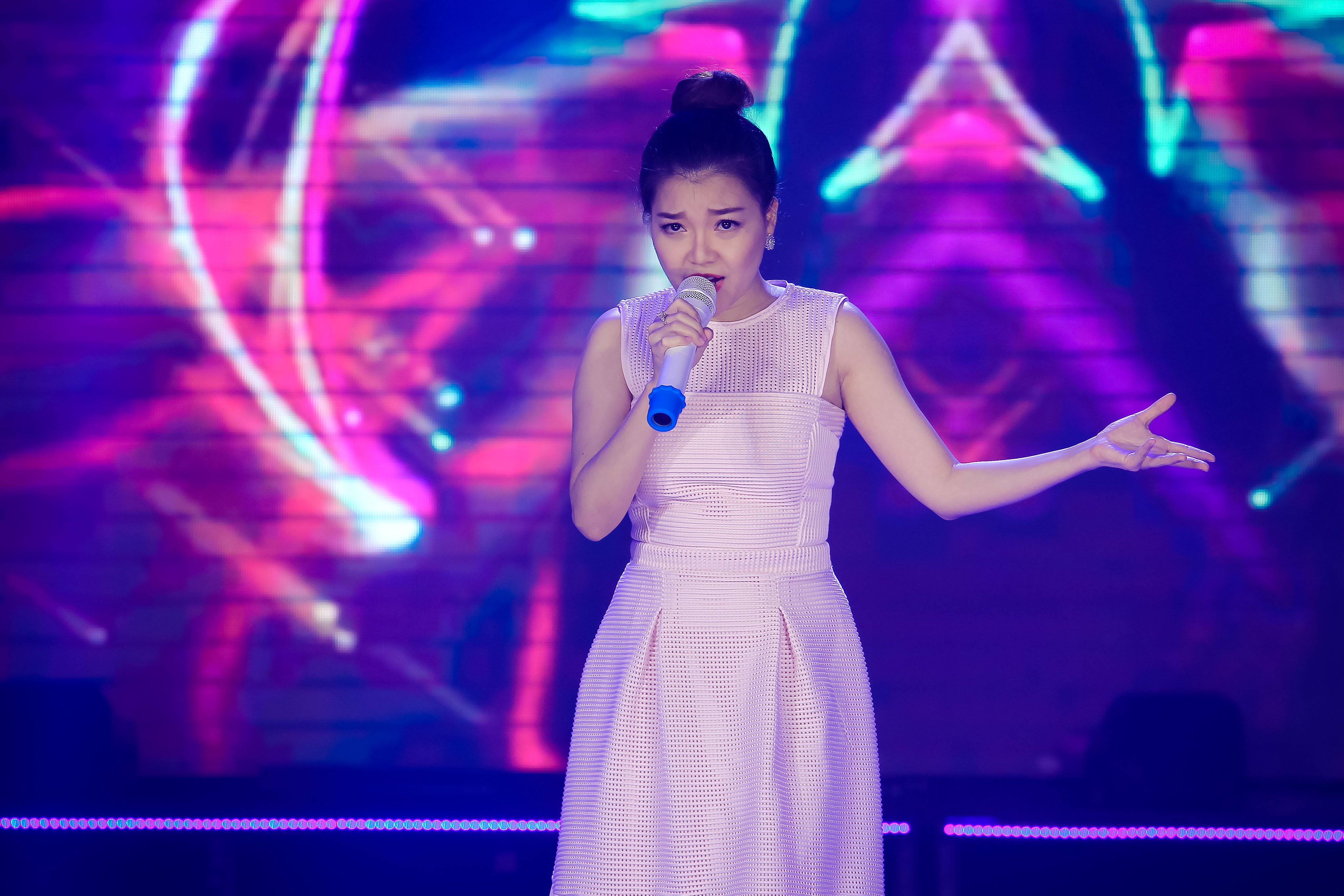 Thanh Ngọc truyền cảm x&uacute;c đ&ecirc;m 8 Mai V&agrave;ng kết nối - Ảnh 1.