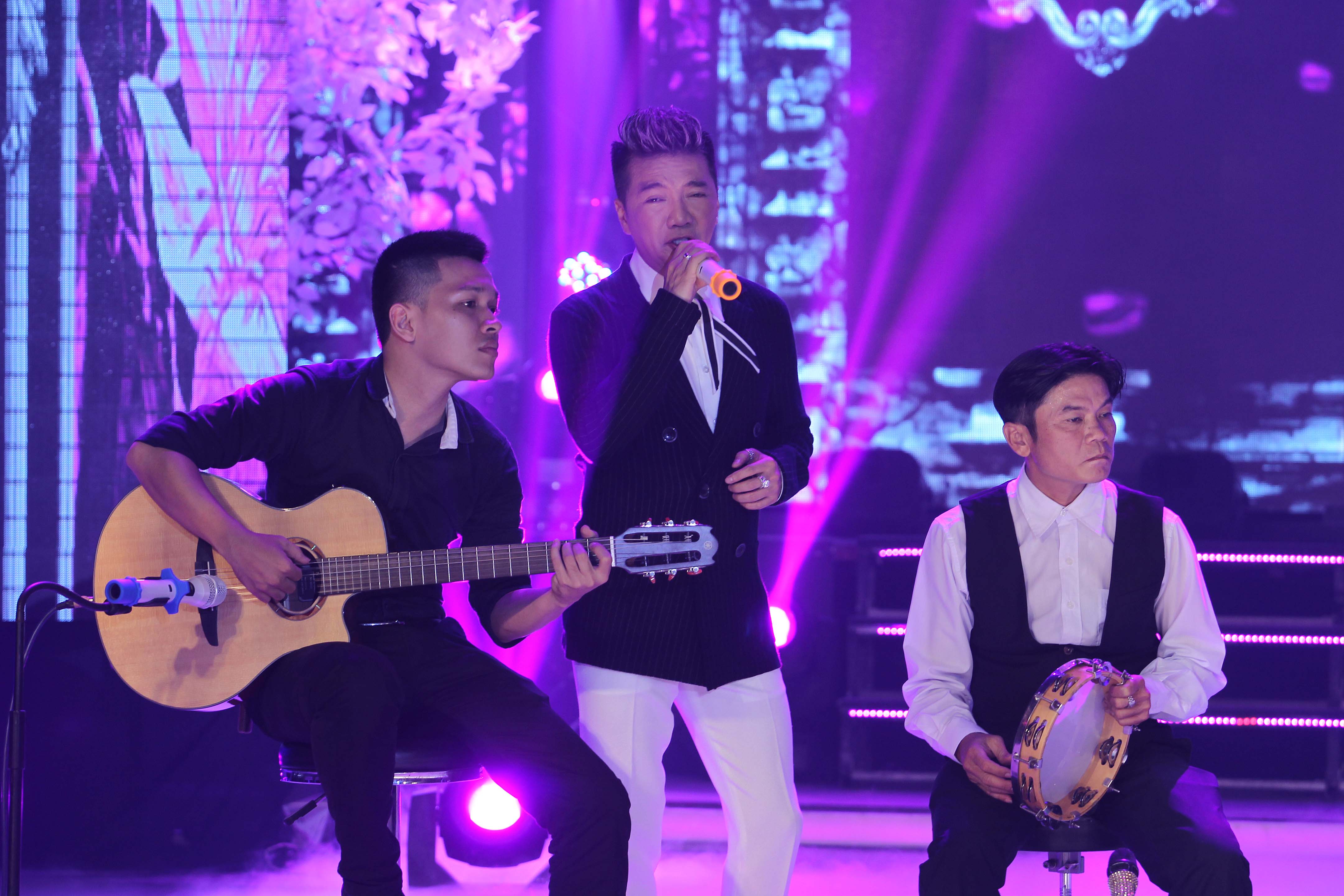 Đ&agrave;m Vĩnh Hưng, Minh Hằng, Ng&ocirc; Kiến Huy đốt ch&aacute;y live show 9 Mai V&agrave;ng kết nối - Ảnh 4.
