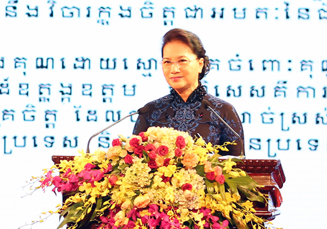 Quan hệ  Việt Nam-Campuchia được vun đắp bằng c&ocirc;ng sức v&agrave; xương m&aacute;u nhiều thế hệ - Ảnh 2.