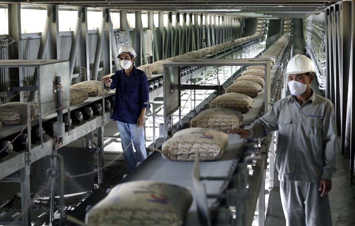 Dư thừa 26 triệu tấn xi măng!