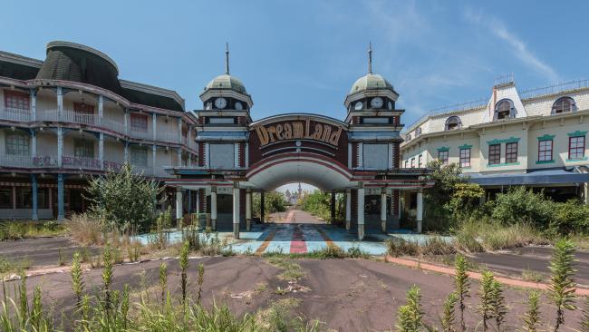 Nara Dreamland ch&iacute;nh thức đ&oacute;ng cửa v&agrave;o năm 2006 v&agrave; từ đ&oacute; bị bỏ hoang. Ảnh: Romain Veillon