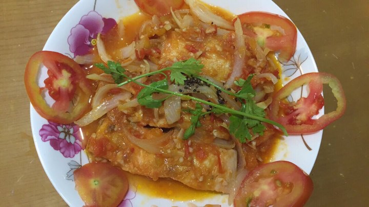 C&aacute; hồi sốt c&agrave; chua: M&oacute;n d&agrave;nh cho qu&yacute; &ocirc;ng! - Ảnh 4.