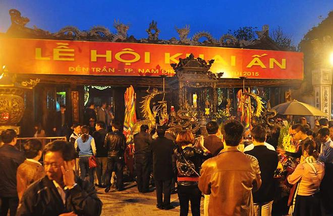 Khai ấn Đền Trần