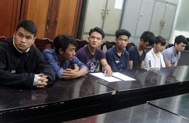 Đà Nẵng: Nhóm thanh niên đập phá ô tô cho… vui đã bị bắt - Ảnh 1.