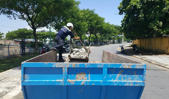 Cá lại chết trắng sông Phú Lộc