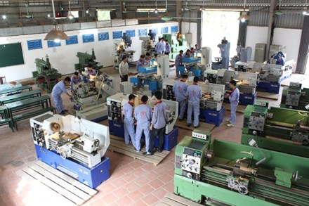 Trường Cao đẳng nghề Cơ điện Hà Nội đầu tư “mạnh tay” cho cơ sở vật chất để mong “hút” học sinh. ẢNh: NĐ