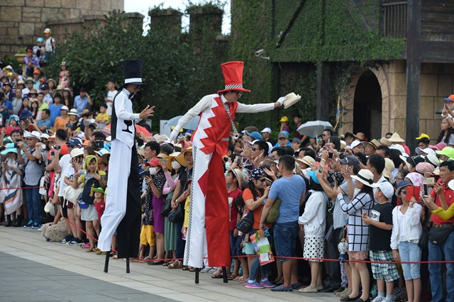 Sun World Ba Na Hills mang đến thủ đ&ocirc; m&agrave;n tr&igrave;nh diễn carnival đặc sắc nhất - Ảnh 2.