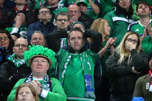 Bắc Ireland khóc hận, Thụy Sĩ đoạt vé dự World Cup