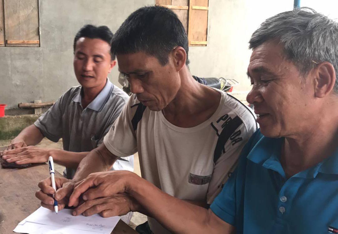 Ăn chặn tiền hỗ trợ tái định cư của dân