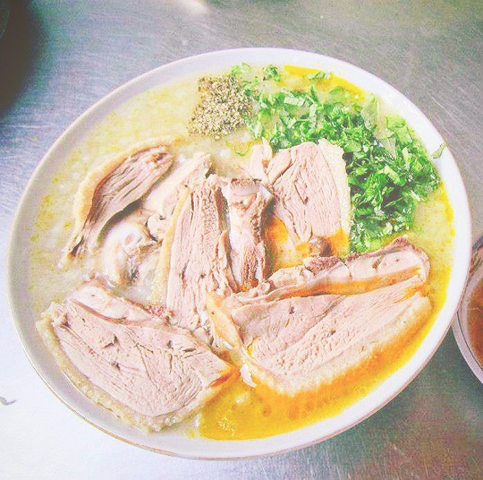 Nhớ t&ocirc; ch&aacute;o vịt qu&ecirc; nh&agrave; xưa, l&ograve;ng buồn da diết - Ảnh 3.