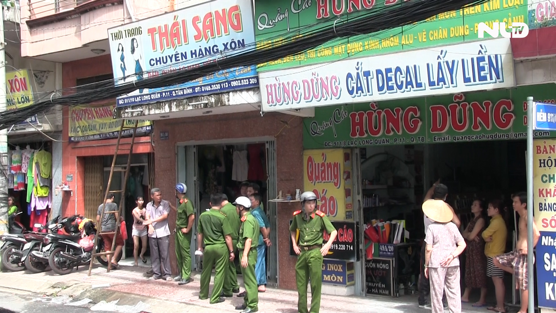 Sau tiếng cãi cọ, cửa hàng quần áo bùng cháy, hai vợ chồng bị bỏng nặng