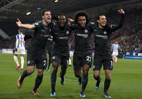 Chen chân Top 4, Burnley gây sốc sân cỏ Ngoại hạng Anh