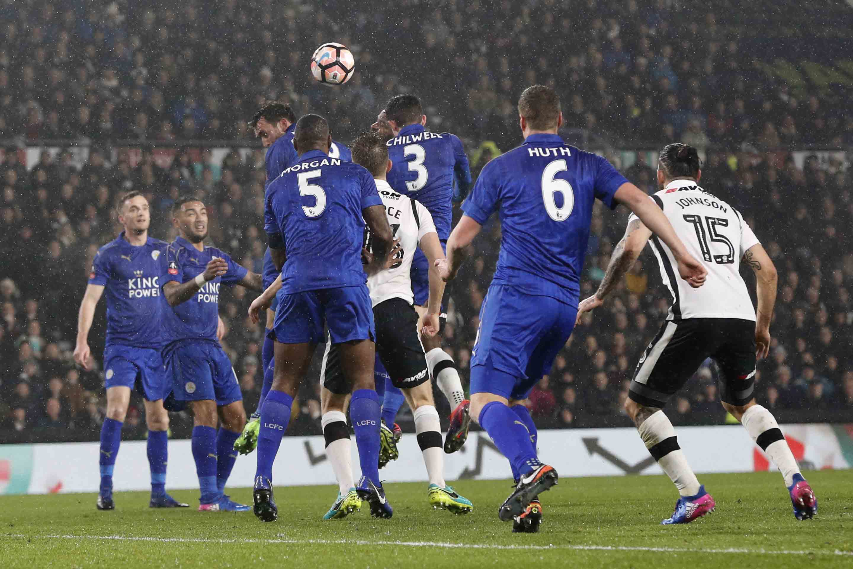 Leicester vẫn muốn gây sốc ở Champions League