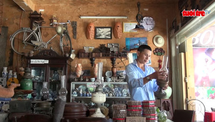 Tham quan chợ đồ cổ Vĩnh Long