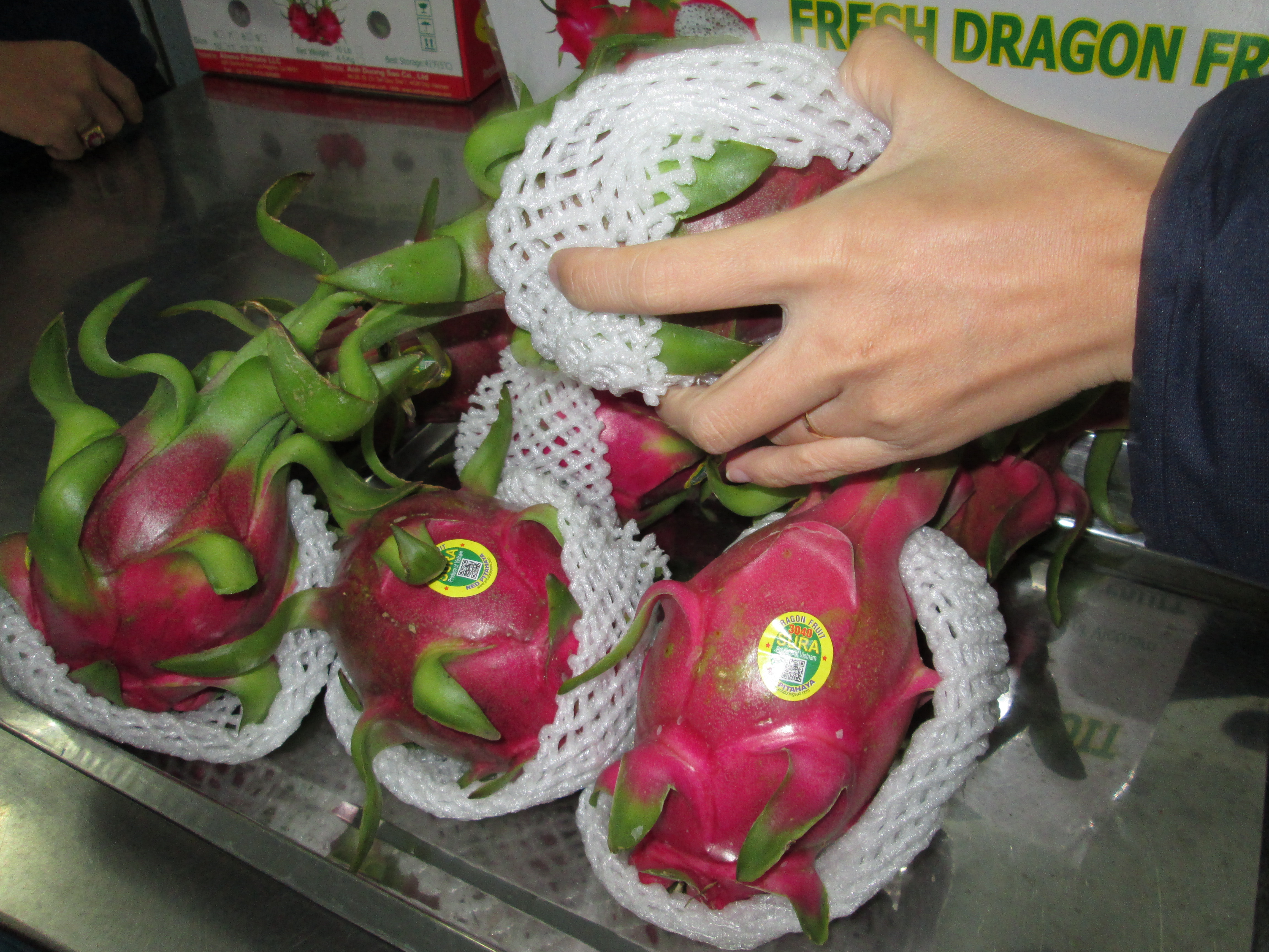 Không dễ bán hàng cho "nhà giàu"