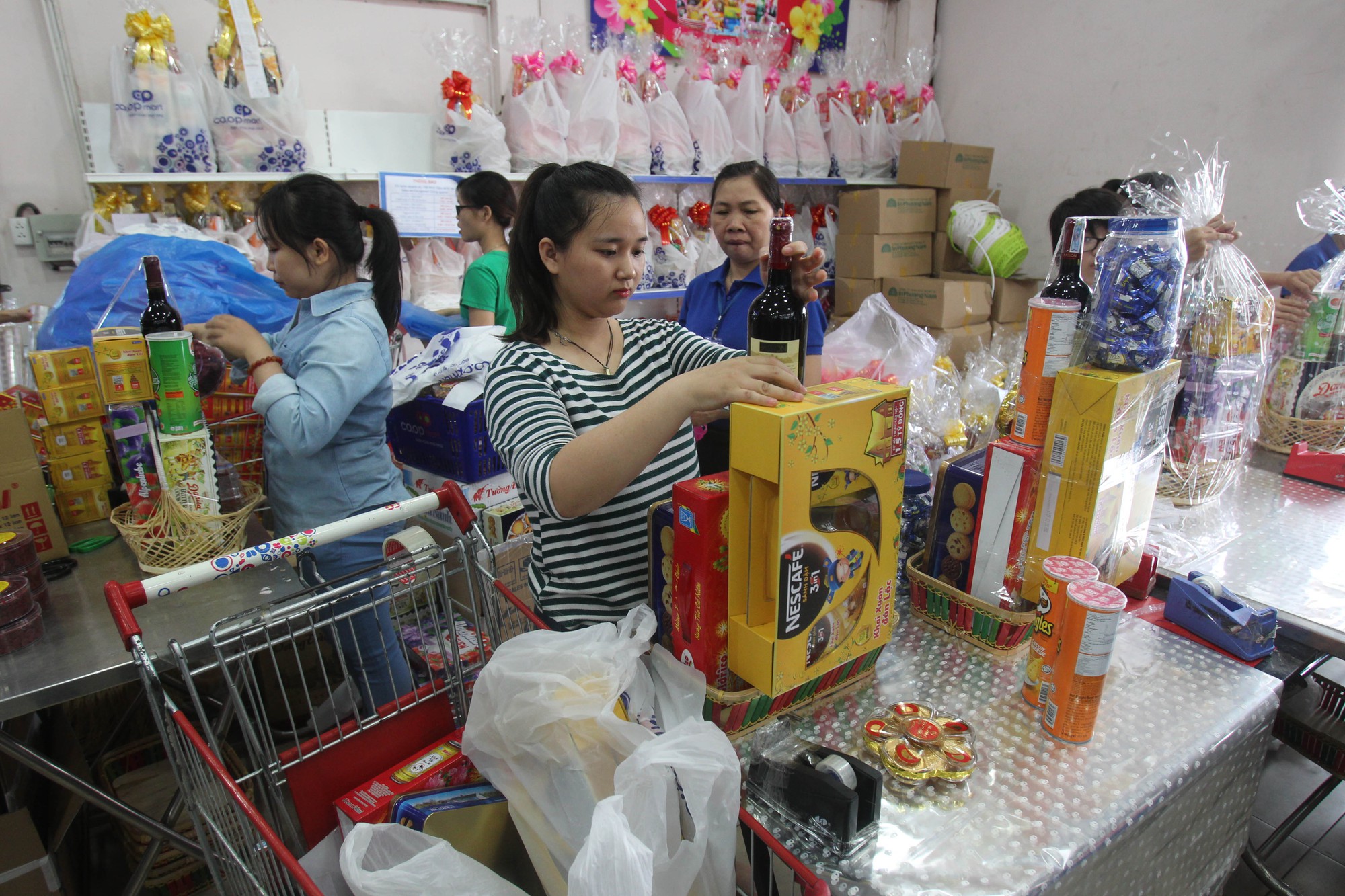 Gần 18.000 tỉ đồng trữ hàng Tết