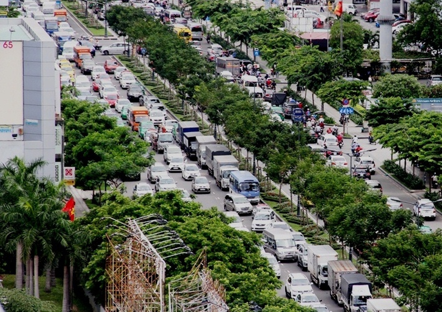 Chống ùn tắc cửa ngõ Tân Sơn Nhất