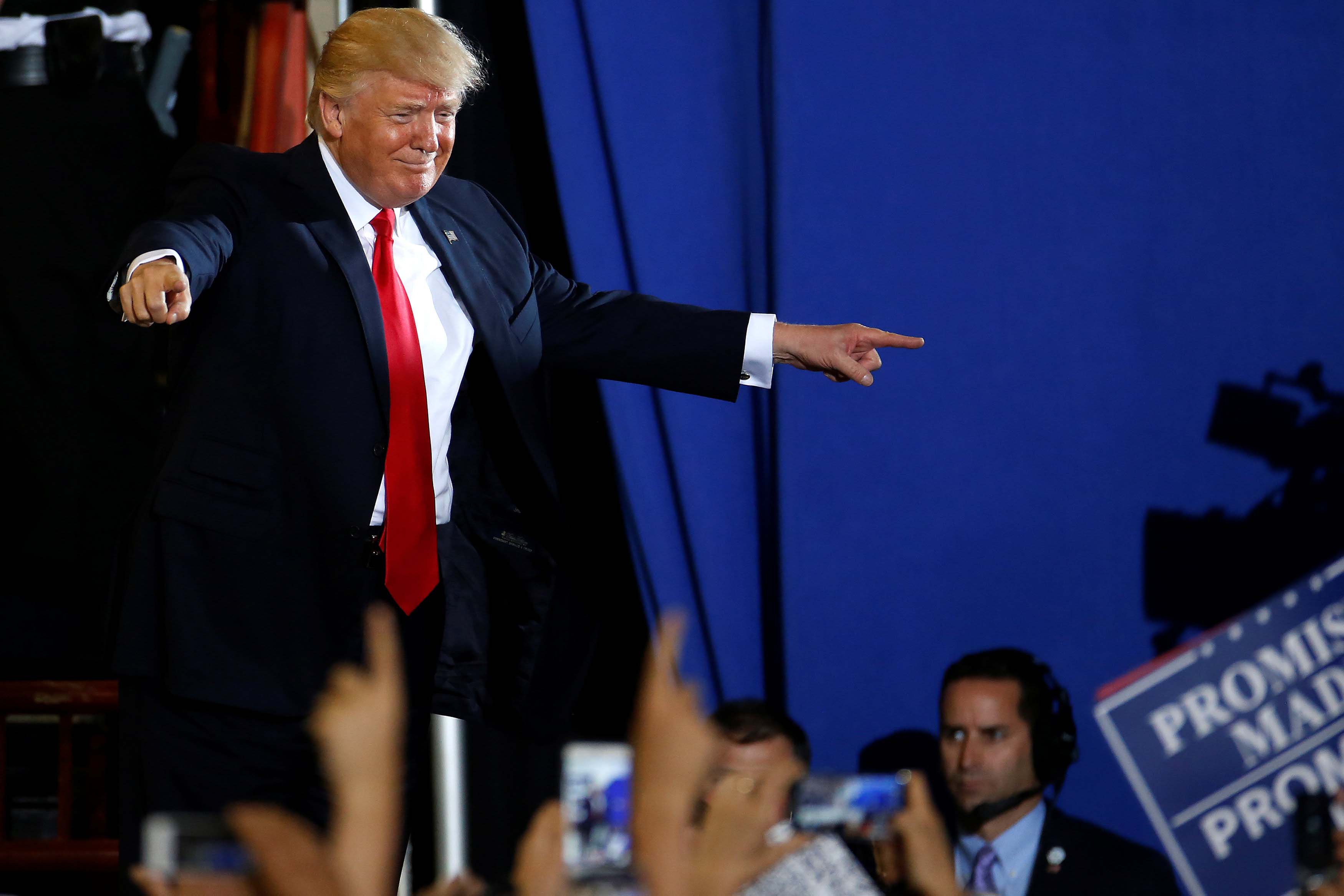 Ông Trump và 100 ngày nữa