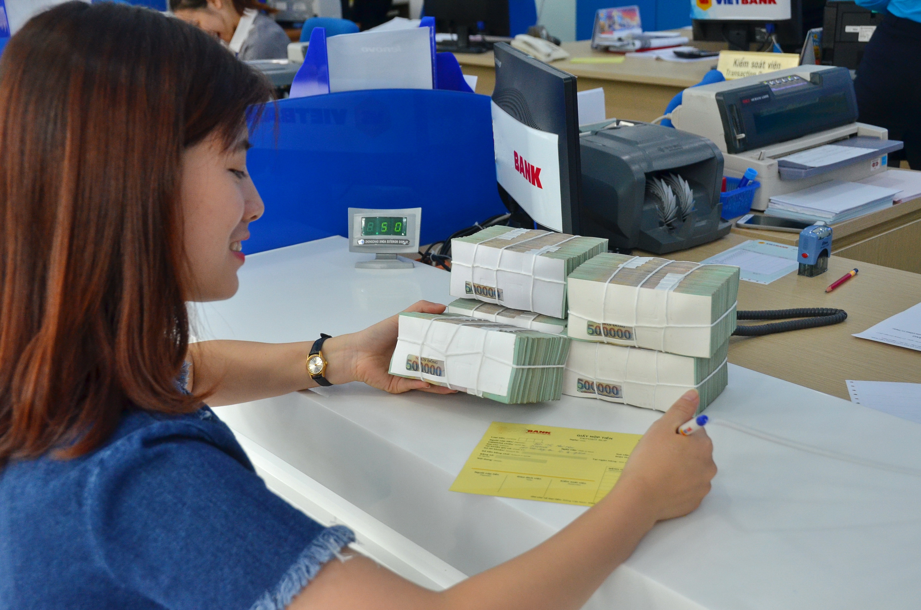 C&oacute; cơ sở giảm l&atilde;i suất vay - Ảnh 1.