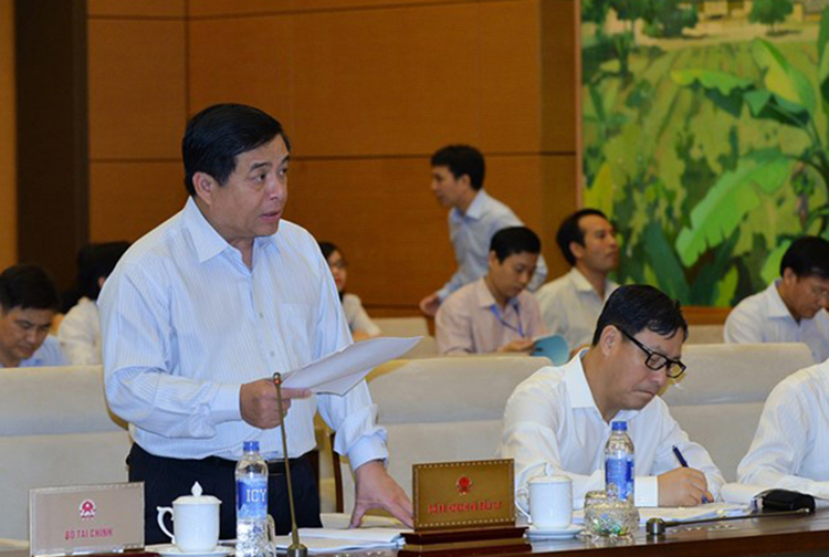 Làm luật mà chỉ lo mất việc, mất lợi ích!