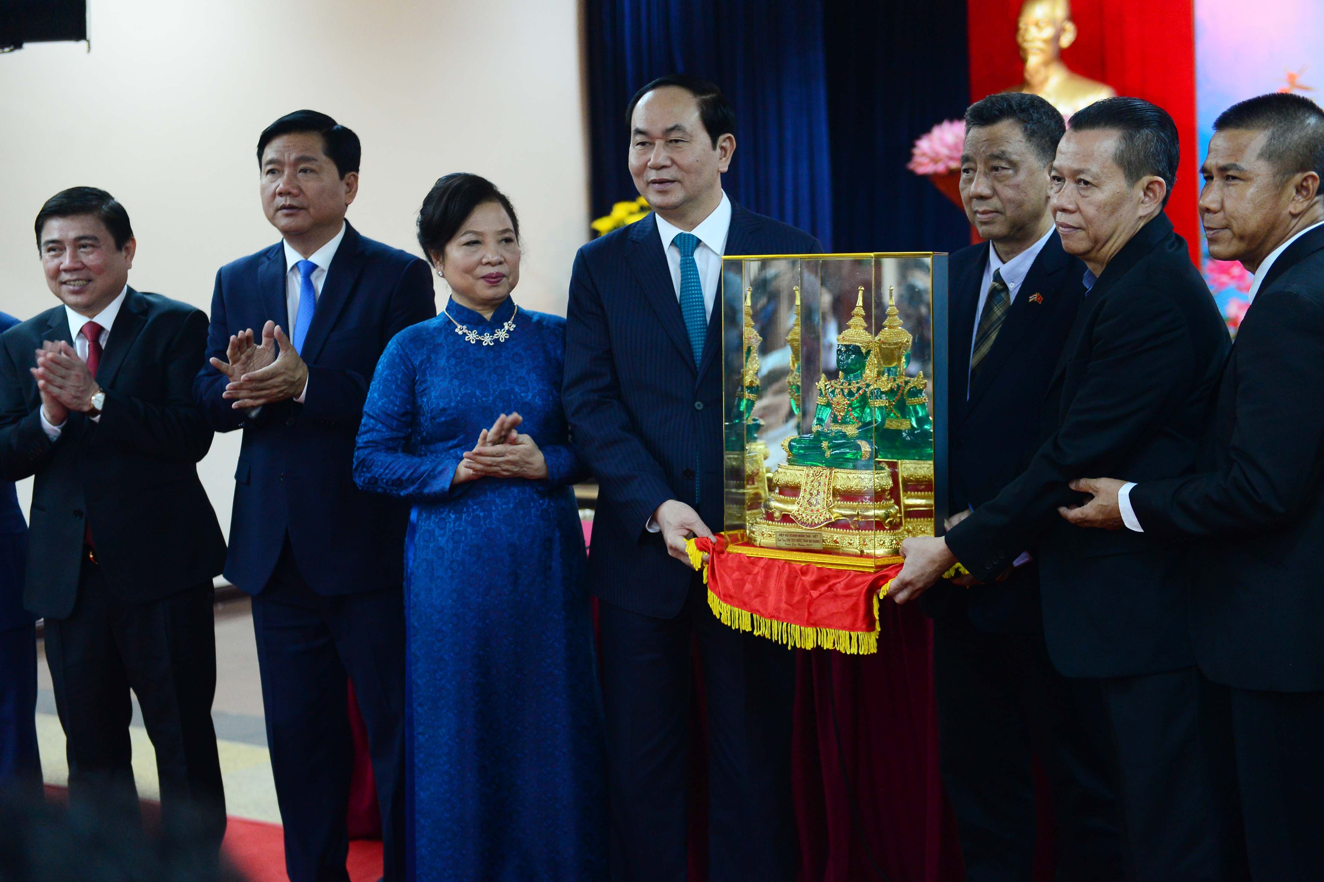 
Chủ tịch nước Trần Đại Quang gặp gỡ kiều b&agrave;o v&agrave;o chiều 20-1 Ảnh: HO&Agrave;NG TRIỀU
