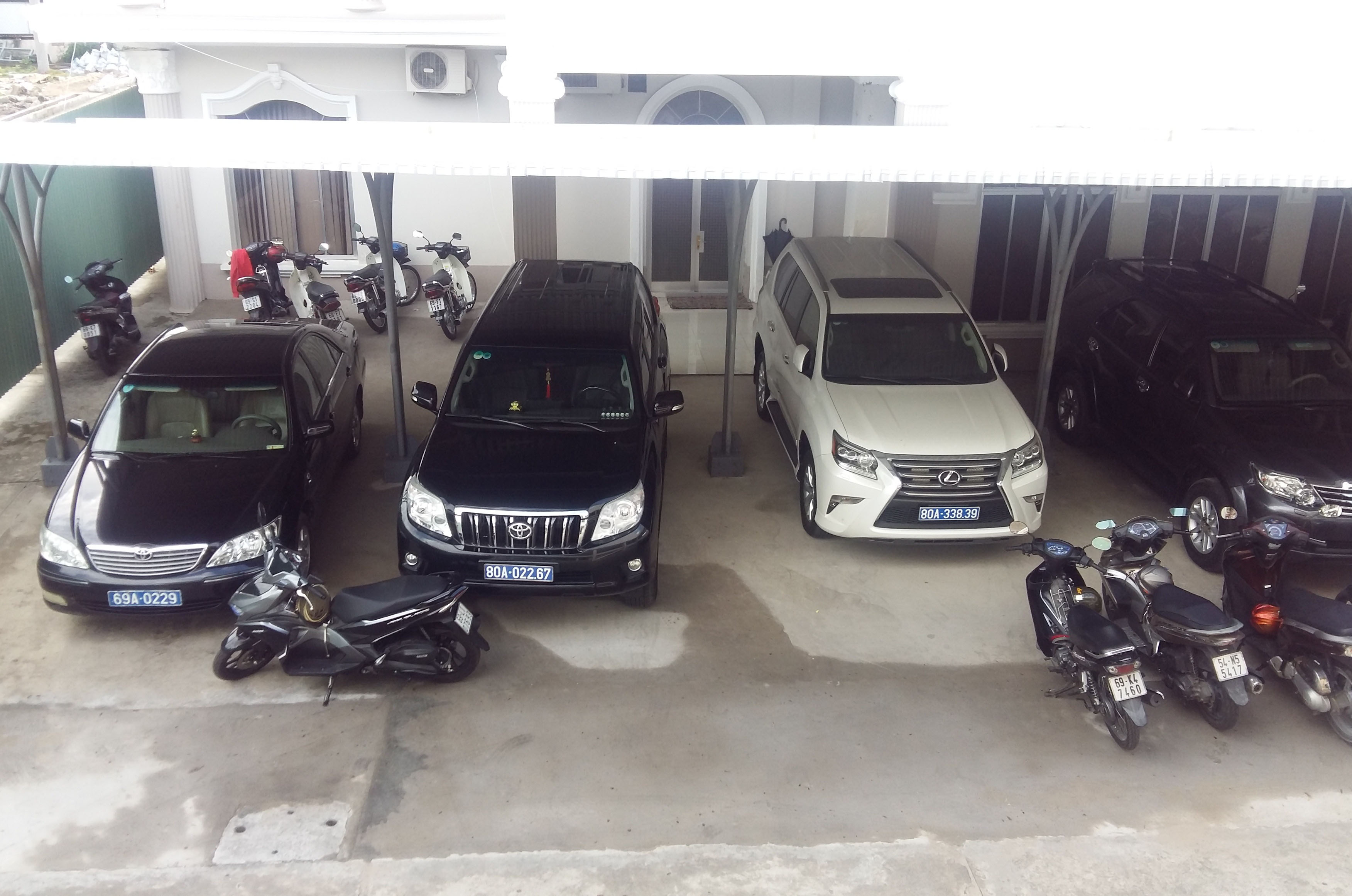 Xe tặng đâu dễ “nuốt”!