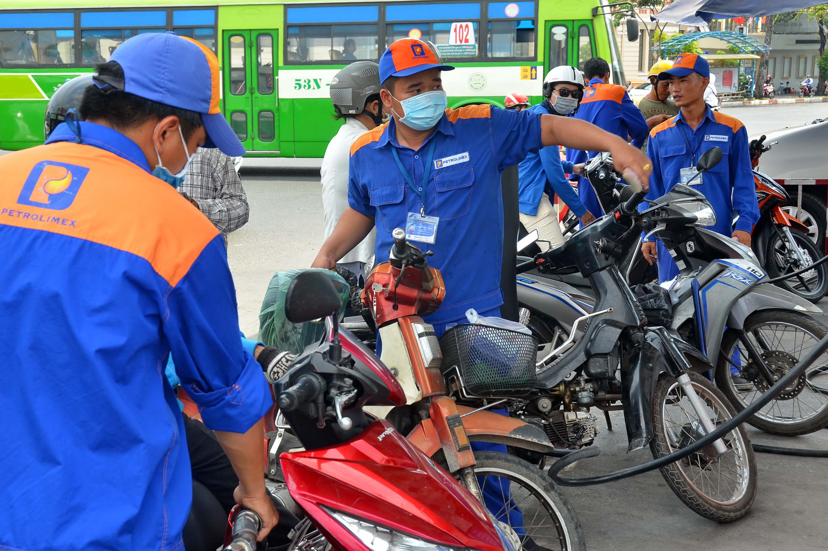 Đóng thuế xăng dầu là trách nhiệm!?