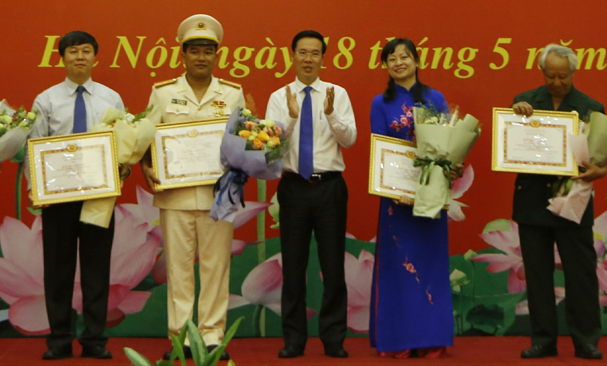 Học theo lời Bác: "Nói đi đôi với làm"