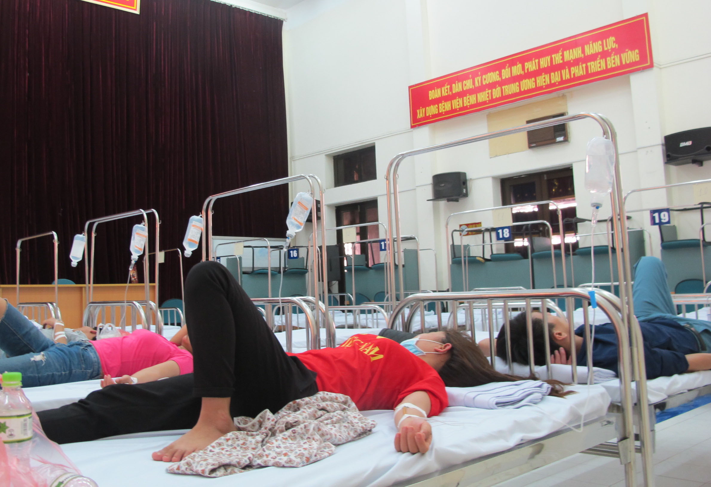 Căng sức chống sốt xuất huyết