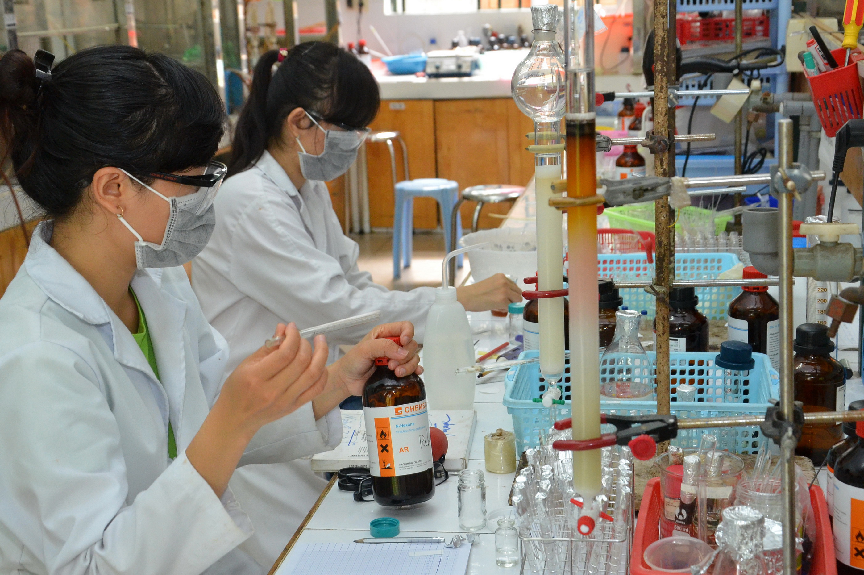Nửa vời tự chủ đại học - Ảnh 1.