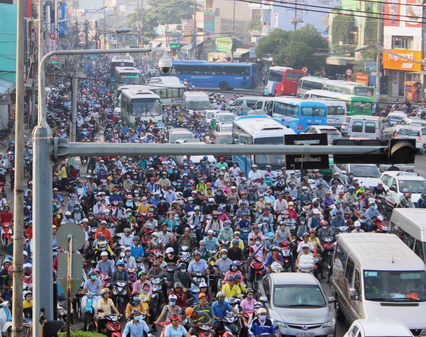 Cấm xe máy được không?